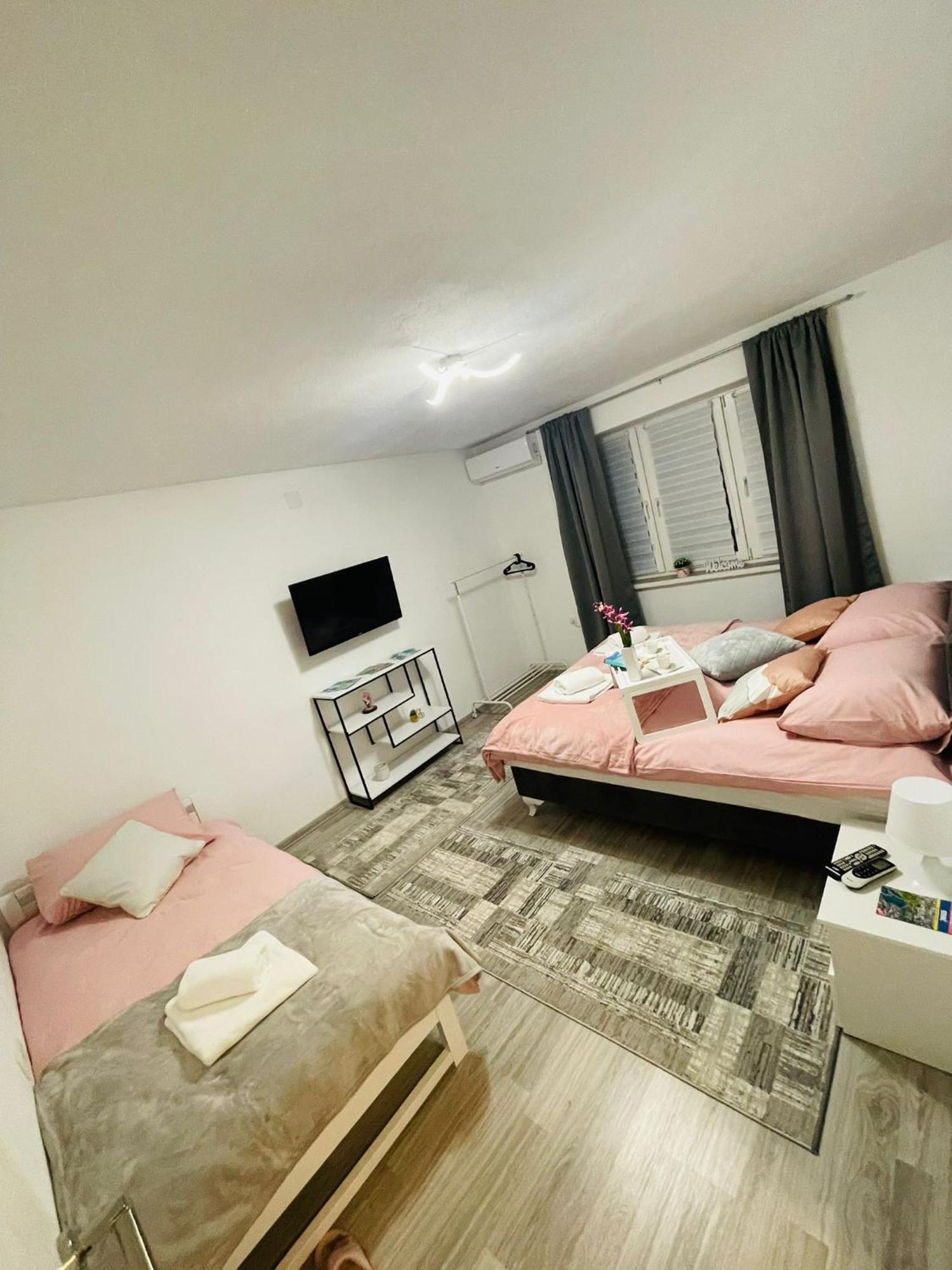 Apartment Zara Bihać Exterior foto